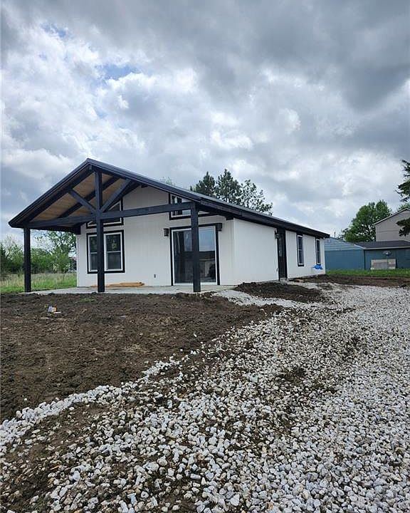 2nd image of 70 Ravens Roost Dr