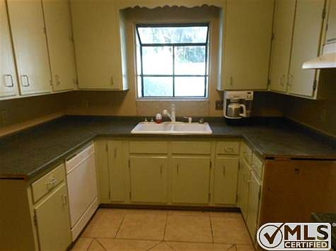 5th image of 2915 Byington Cir
