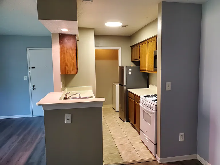 2269 Hedgerow Rd #2269B — Photo 8