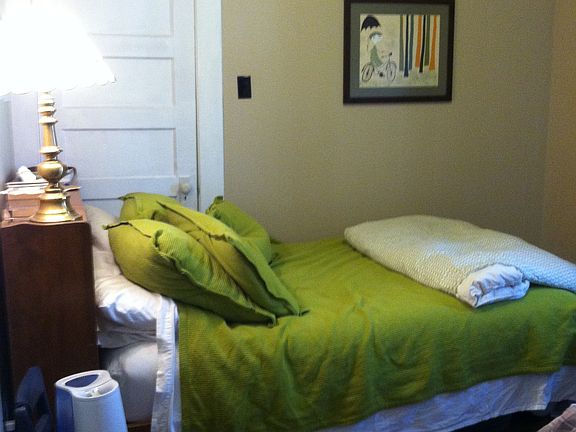 4th image of 400 W Pecan St Unit A