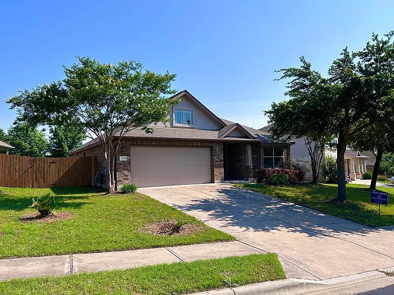 2204 Tranquility Ln — Photo 2