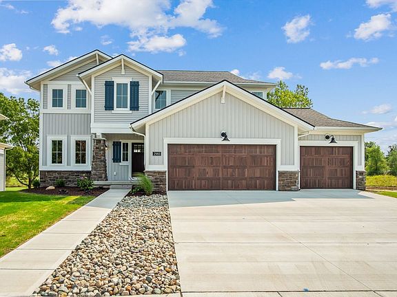 2nd image of 2983 Medinah Dr