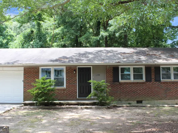 8521 Stonewall Jackson Dr, Jonesboro, GA 30238
