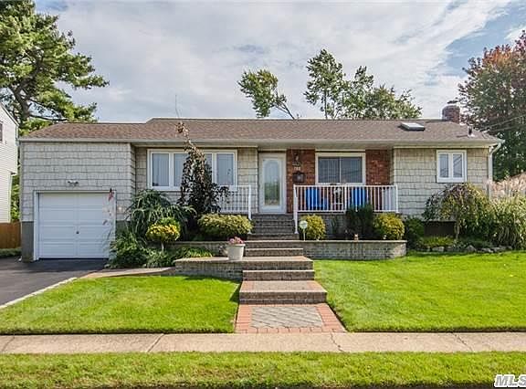 2nd image of 208 Birch Ave