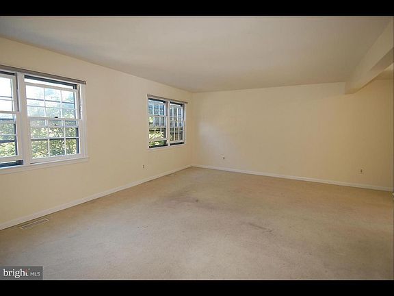 4th image of 2225 N Tuckahoe St