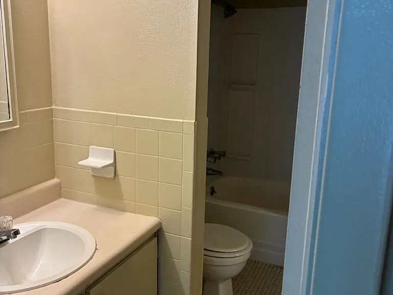 1160 Grand Terrace Dr #7 — Photo 6