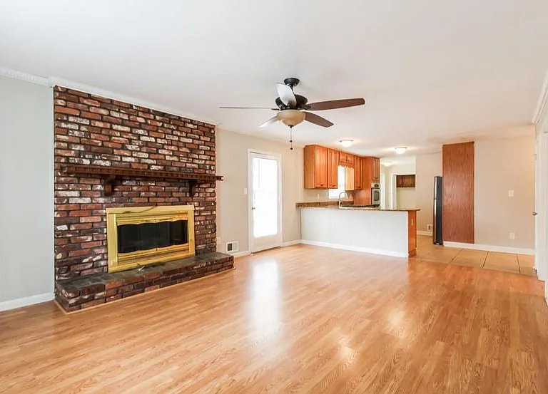 89 Duncan Ct — Photo 3
