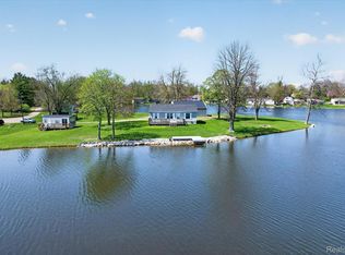3233 Zona Dr, Osseo, MI 49266