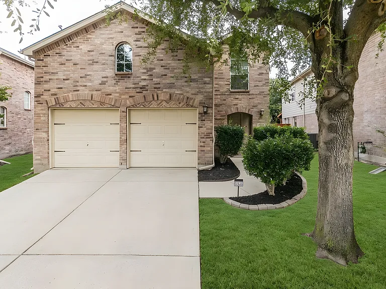10640 Colfax Dr — Photo 3
