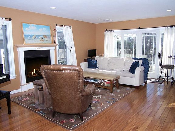 4th image of 20 Whitmore Ln