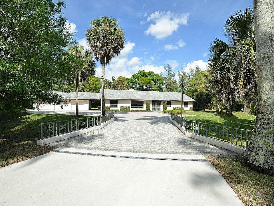 Home For Sale In Palm Beach Farms