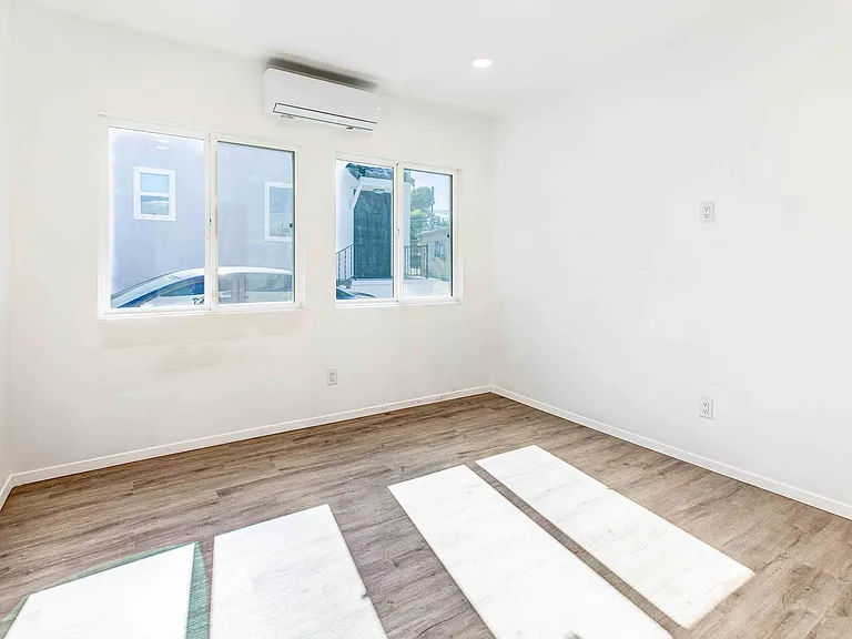 10108 Fernglen Ave #1 — Photo 14