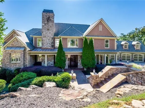 18 Arrow Mountain Dr SE, Cartersville, GA 30121