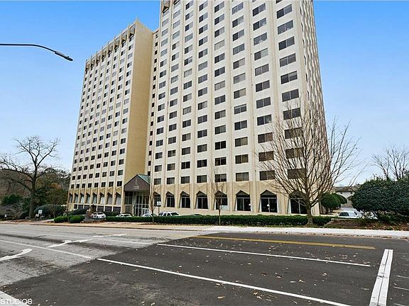 4th image of 2479 Peachtree Rd NE APT 508