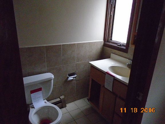5th image of 402 Madison Ave