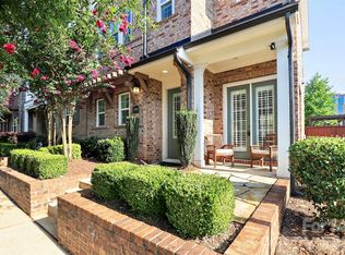 8910 Matthews Farm Ln, Matthews, NC 28277