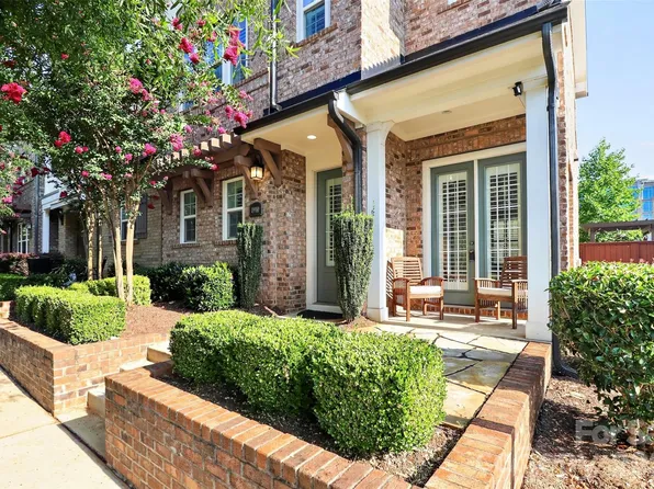 8910 Matthews Farm Ln, Matthews, NC 28277