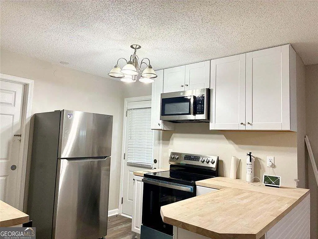 1 bed, 1000 sqft, $1,600 — Photo 2