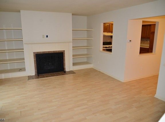 3rd image of 19 Carriage Ln #19
