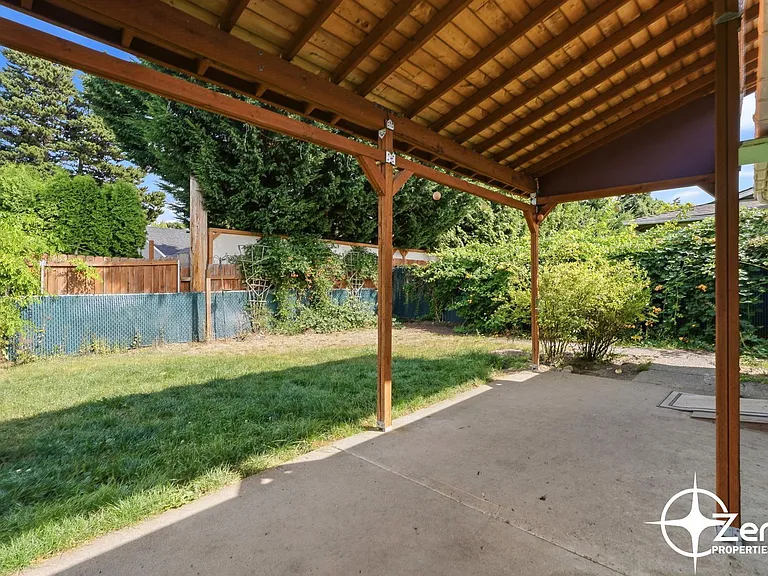12719 NE 10th Ave — Photo 28