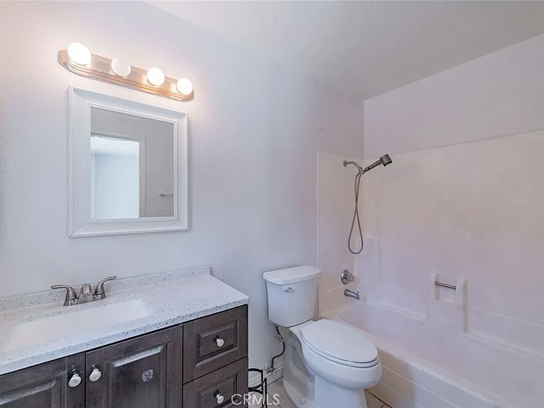 3424 S Rachel Ave — Photo 20