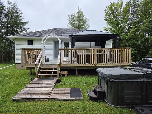 2nd image of 223 Salmon River Rd