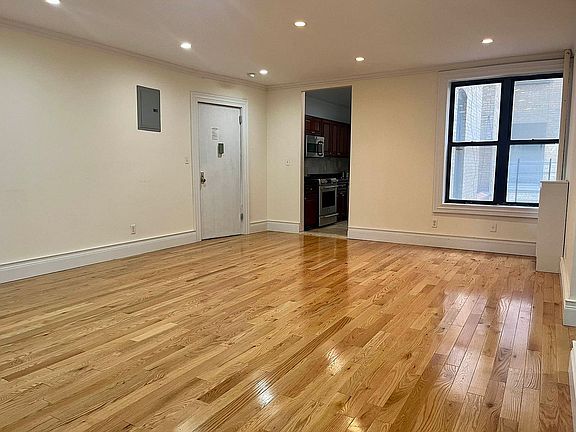 2nd image of 936 Saint Nicholas Ave #2E