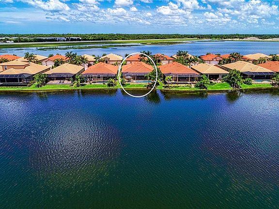 3rd image of 166 Toscavilla Blvd