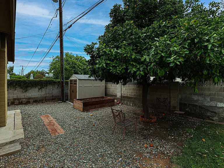 1005 E Cavalier Dr — Photo 28