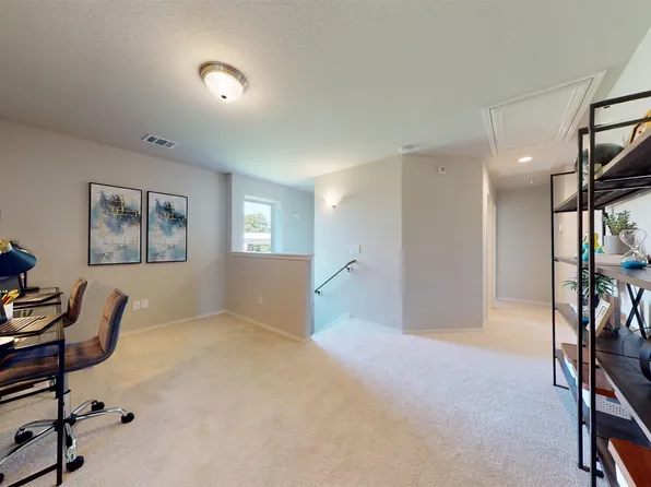 225 Jemison Trails Dr, Jemison, AL 35085