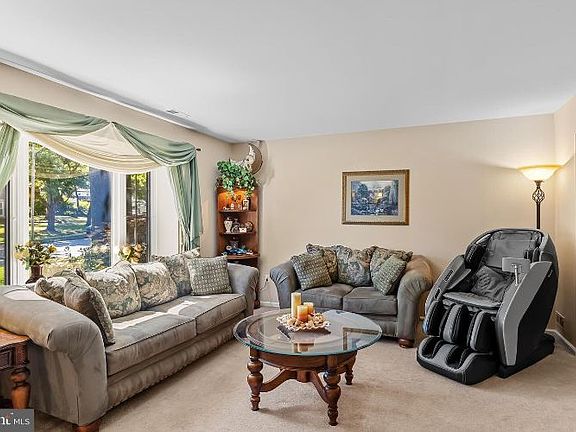 5th image of 33 Sheffield Ln