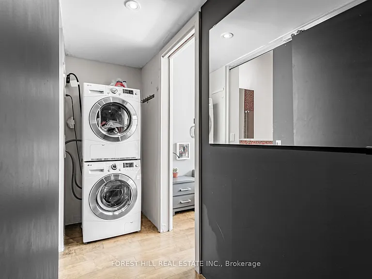 86 Gerrard St E #1E — Photo 31