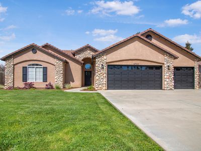 2742 W Babcock Avenue, Visalia, CA, 93291