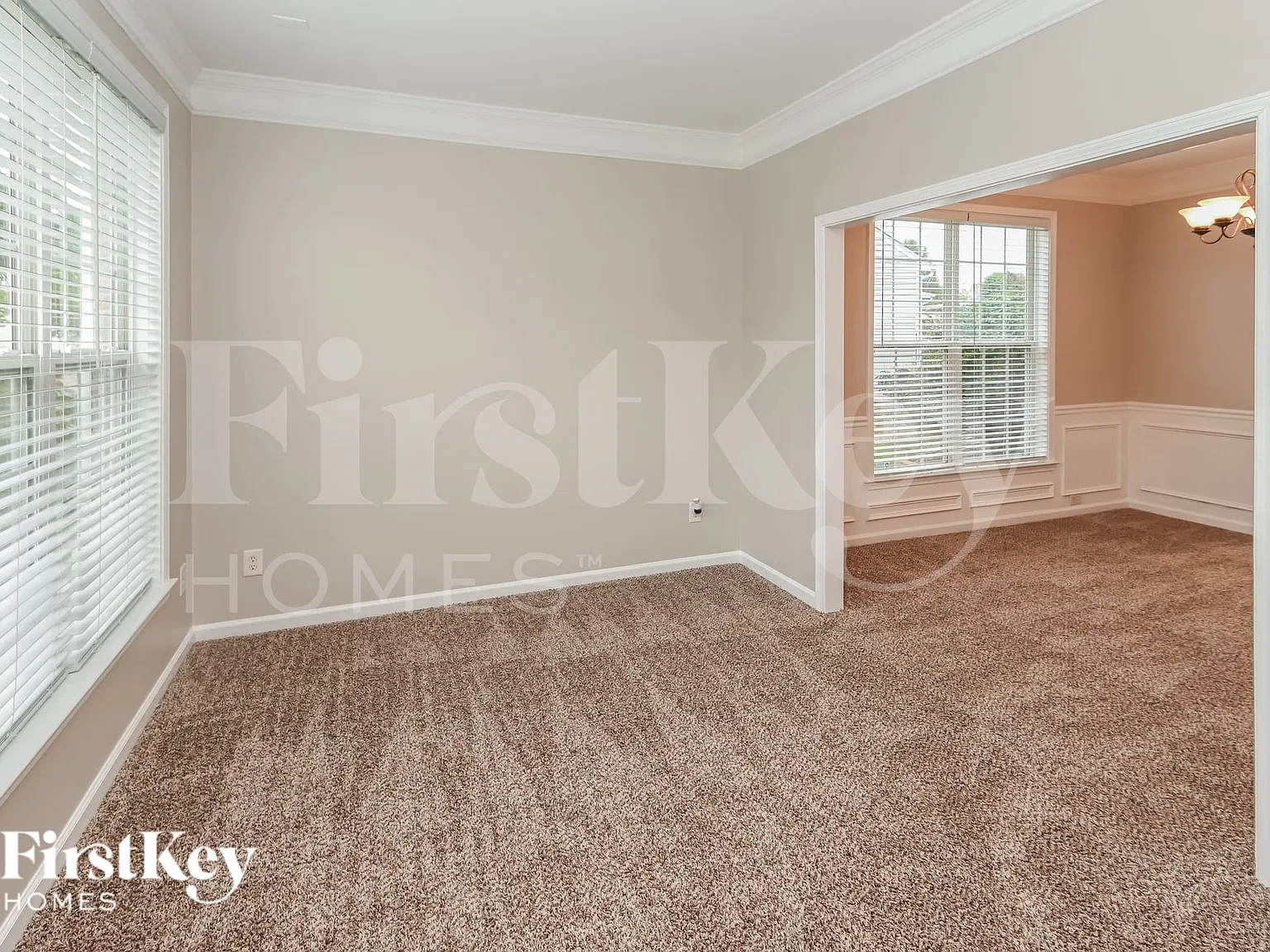 5 bed, 2.5 bath, 2744 sqft, $3,320 — Photo 4