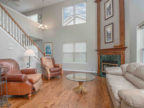 5th image of 3373 Renard Ln