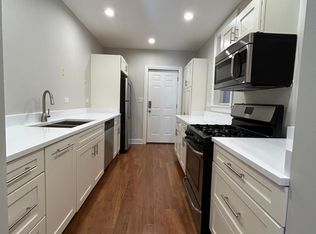 3153 S Wells St #1, Chicago, IL 60616