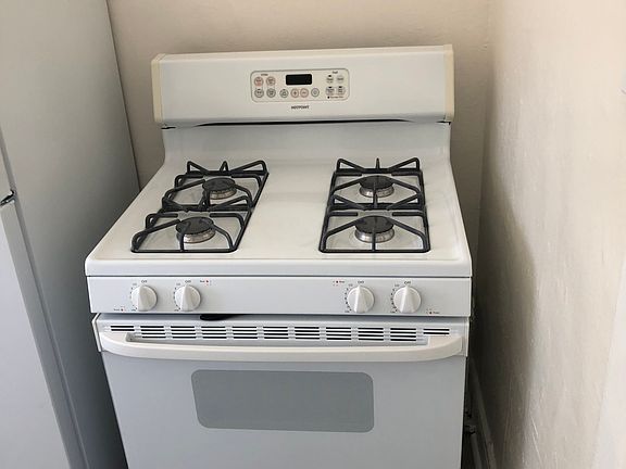 4th image of 429 W Cowles St #429