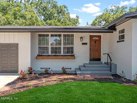 3rd image of 3735 PONCE DE LEON Avenue