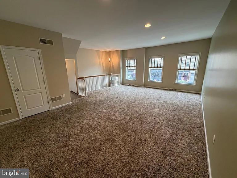 6312 Creekbend Dr — Photo 3