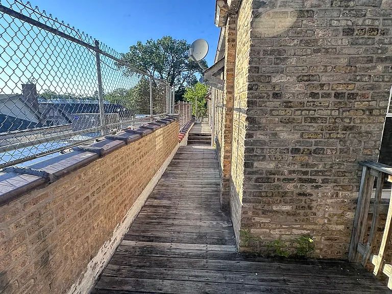 733 Elm St #31 — Photo 9