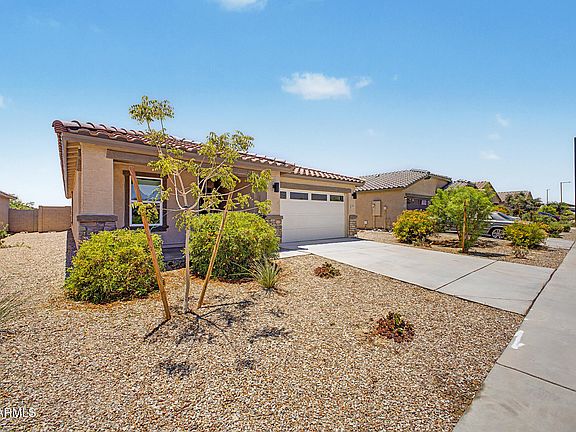 3rd image of 24597 W COCOPAH Street