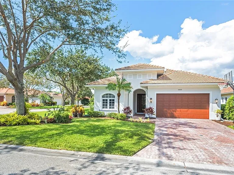 10800 Fieldfair Dr — Photo 1