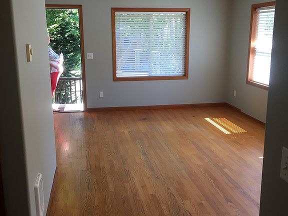 4th image of 11905 SE Schiller St