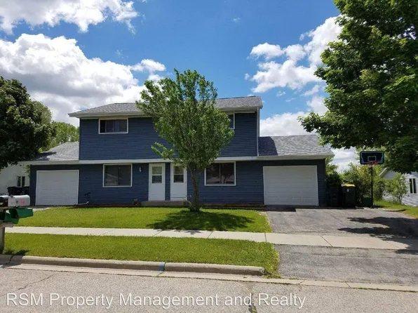 1627 Hans St, West Bend, WI 53090