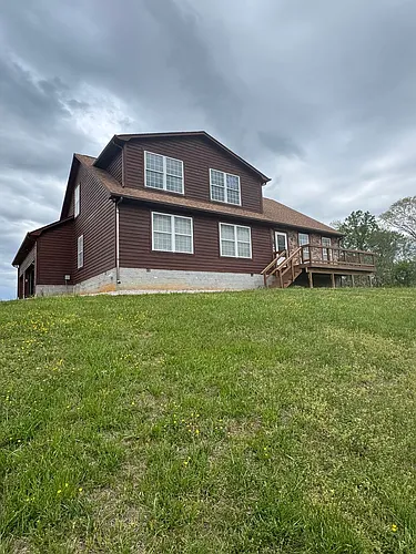 210 A J Ln Photo 1