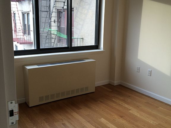 4th image of 3112 23rd Ave #2