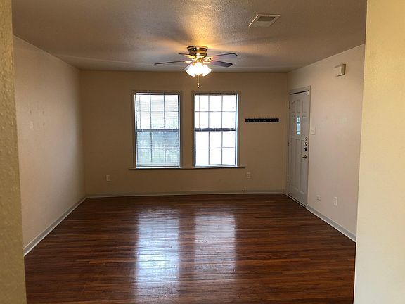 3rd image of 106 Bonita Ave