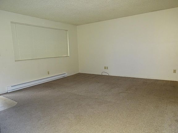 3rd image of 3306 E 18th St #6