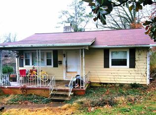 105 Tucker Rd, Oak Ridge, TN 37830