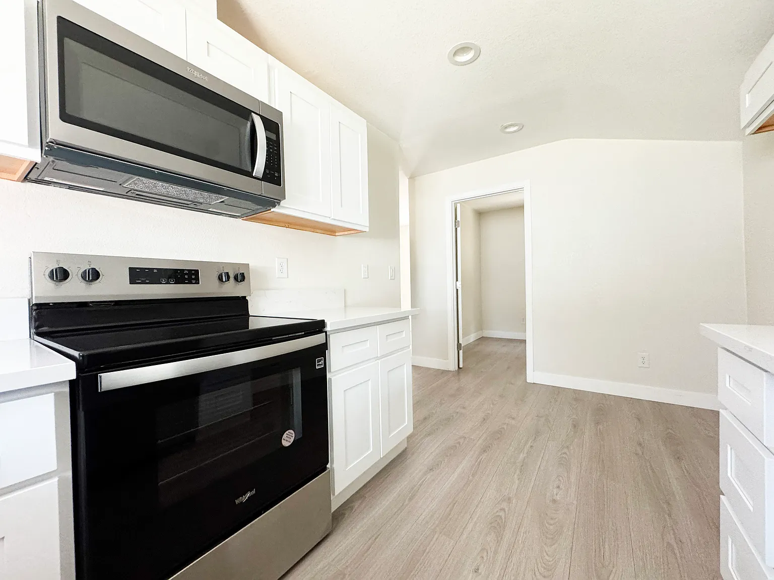 3 bed, $2,250 — Photo 2